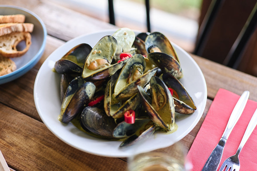 MUSSEL MONDAYS
